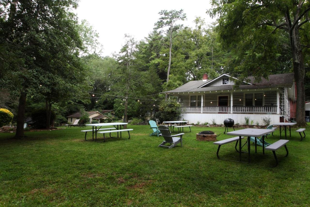 The Pines Cottages Woodfin エクステリア 写真