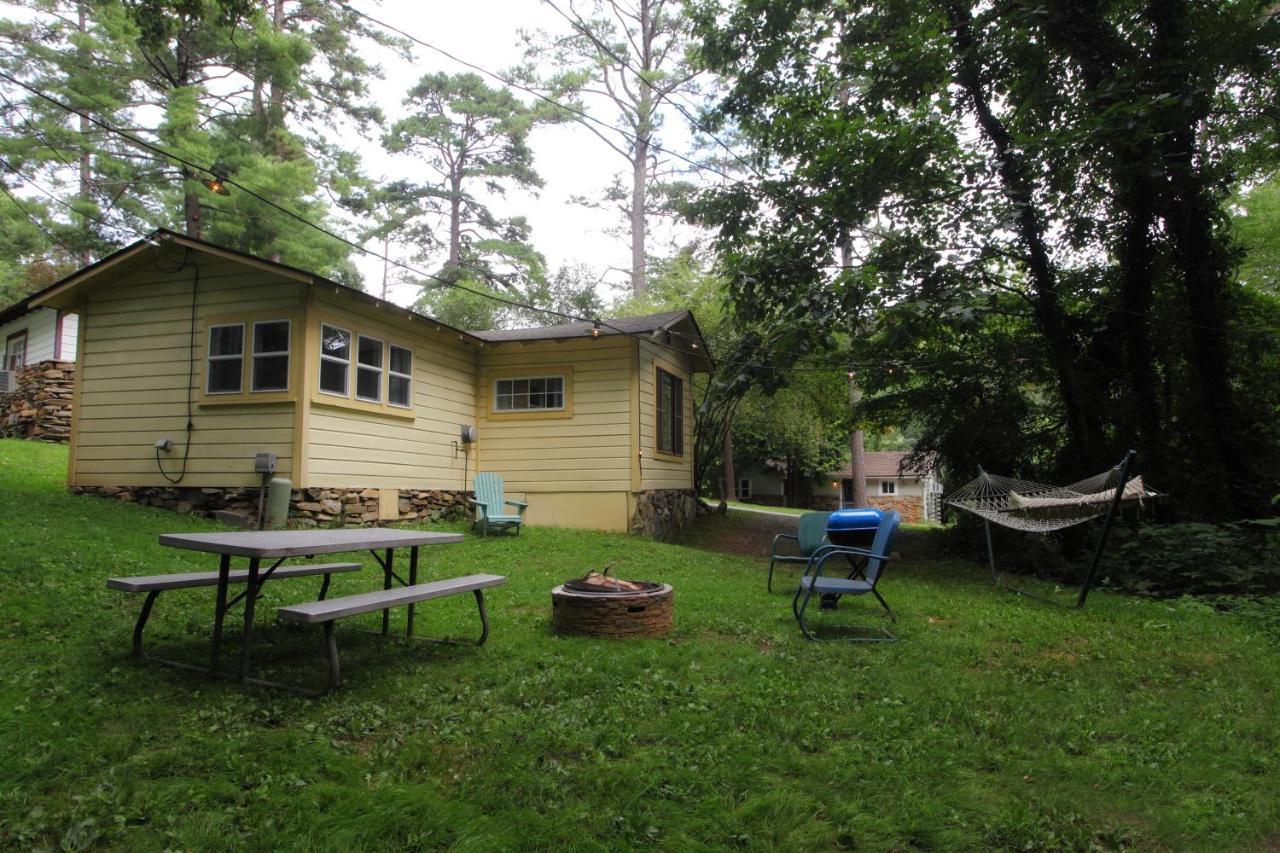 The Pines Cottages Woodfin エクステリア 写真