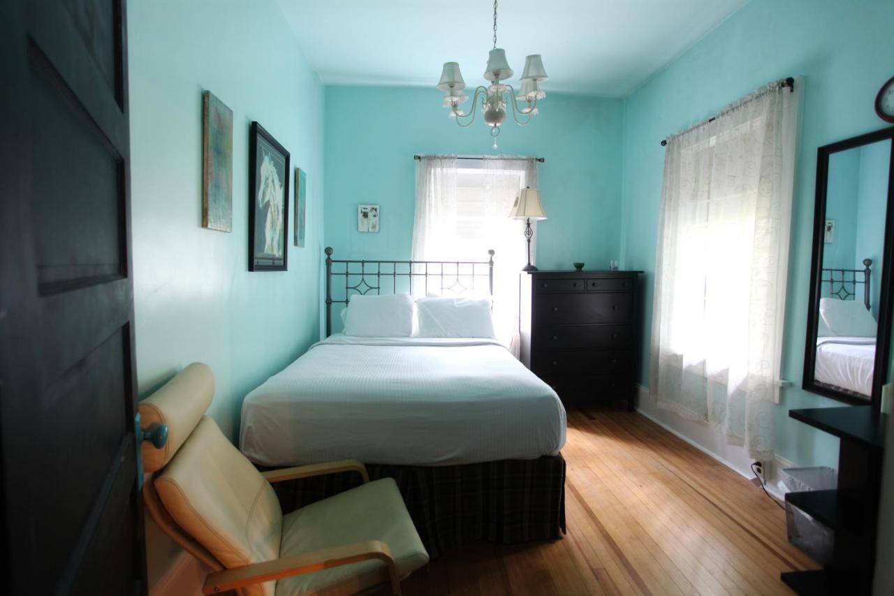The Pines Cottages Woodfin エクステリア 写真