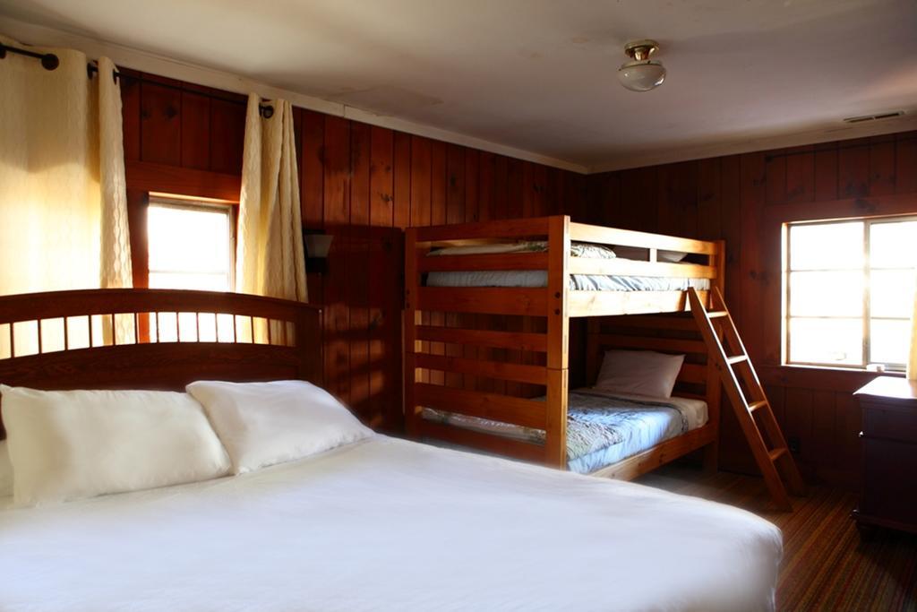 The Pines Cottages Woodfin エクステリア 写真