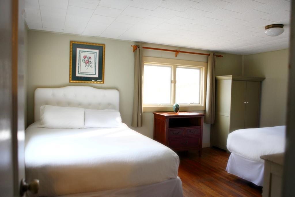 The Pines Cottages Woodfin エクステリア 写真