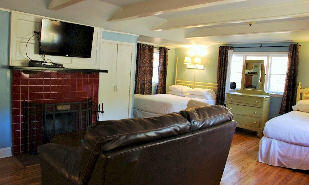 The Pines Cottages Woodfin エクステリア 写真