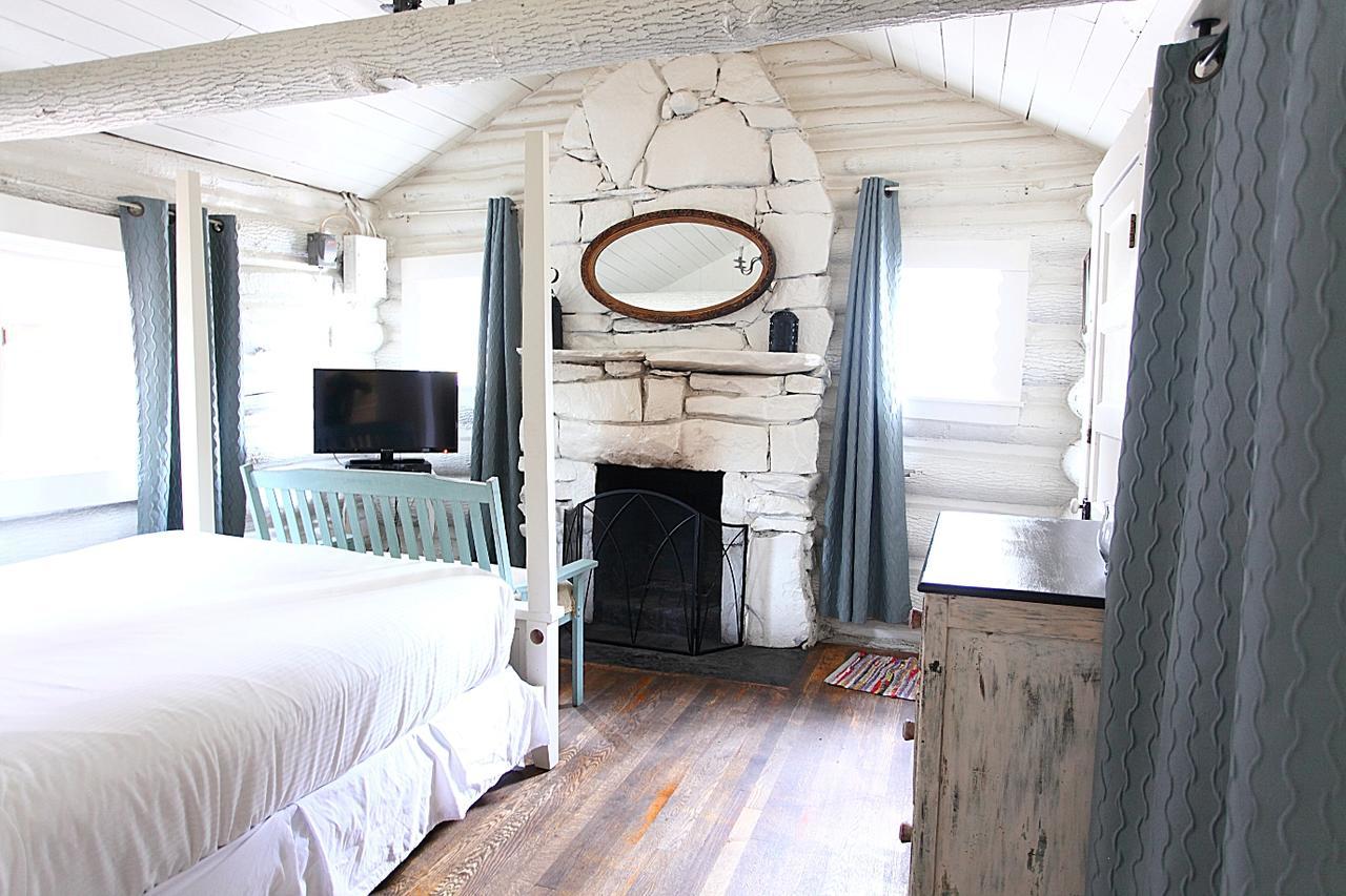 The Pines Cottages Woodfin エクステリア 写真