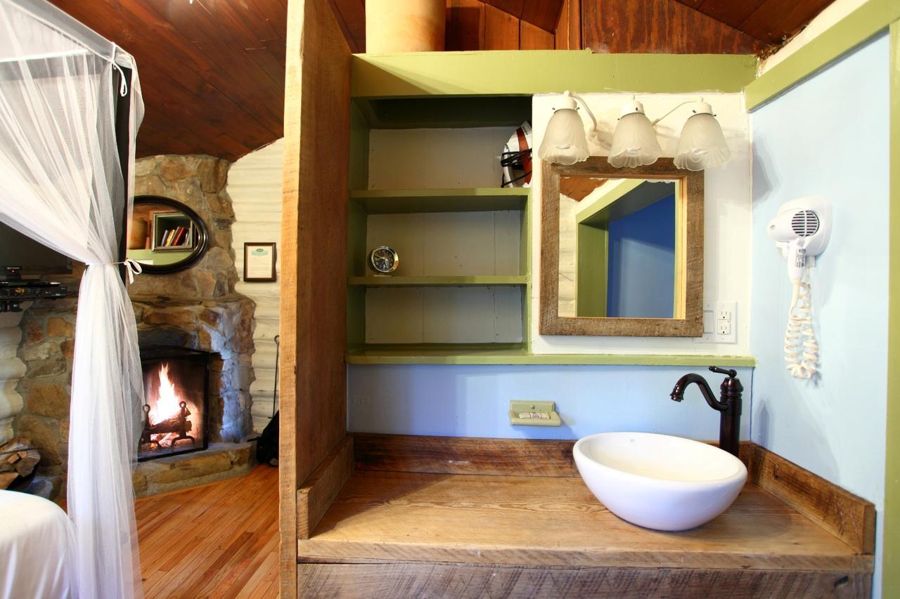 The Pines Cottages Woodfin エクステリア 写真