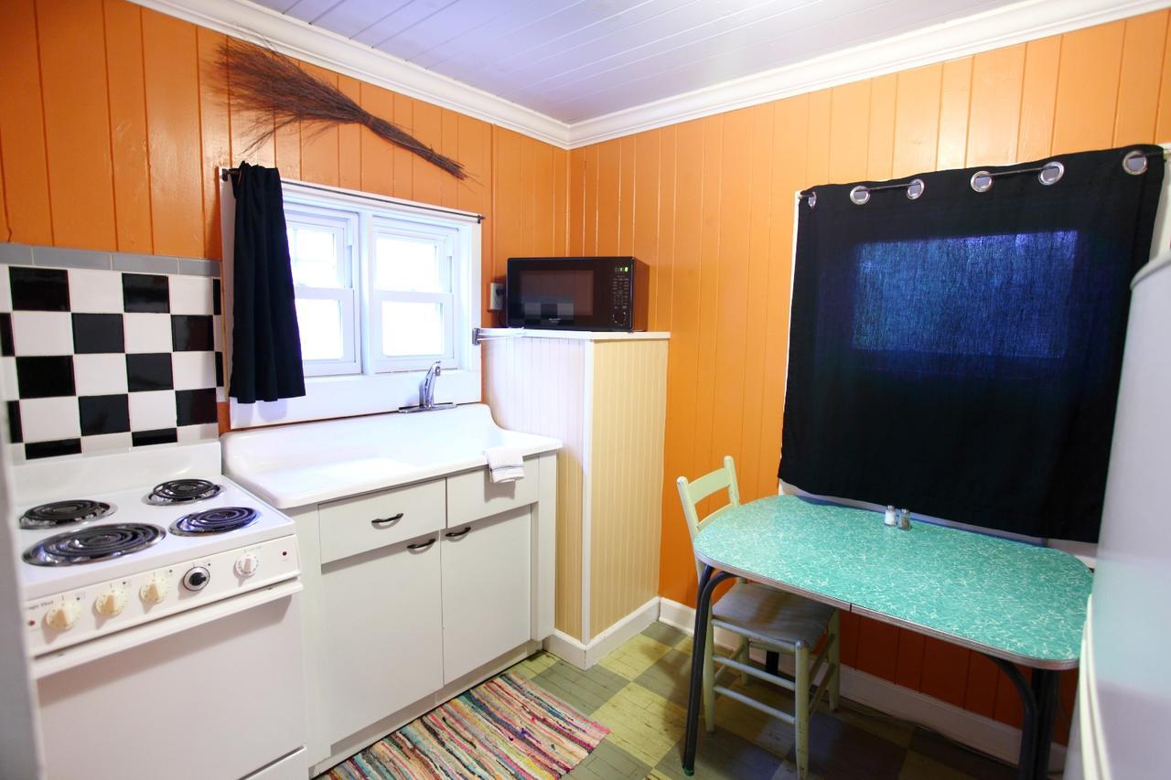 The Pines Cottages Woodfin エクステリア 写真