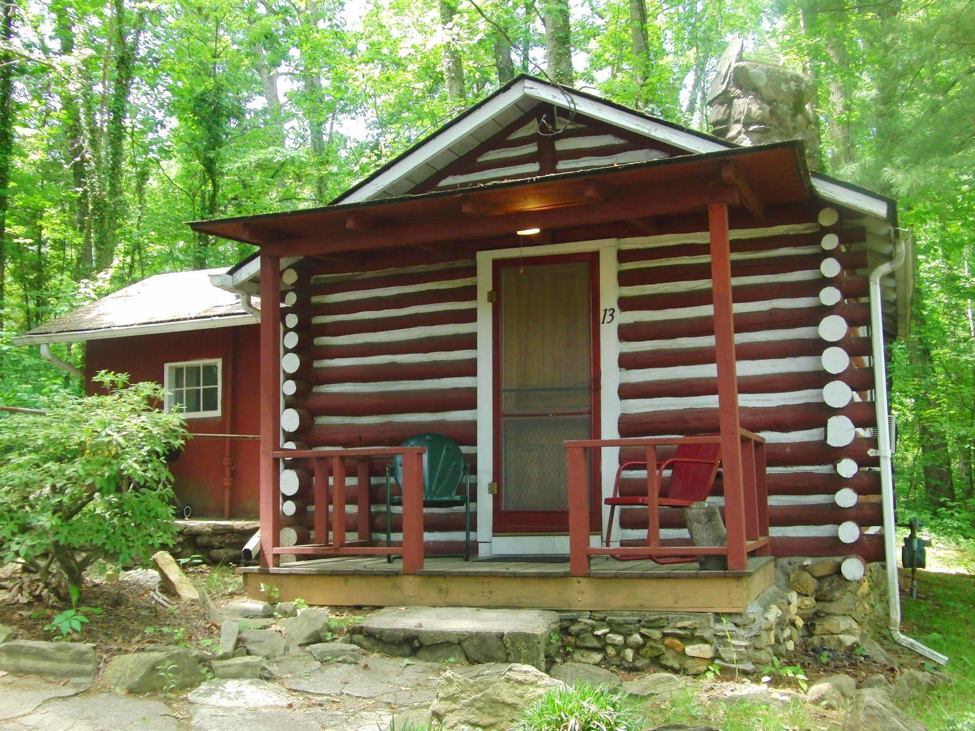The Pines Cottages Woodfin エクステリア 写真